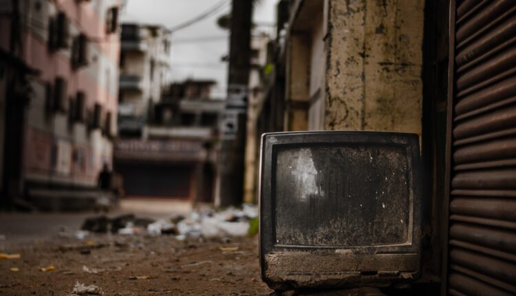¿POR QUÉ MAFALDA ODIA LA TV PERO NO LA RADIO?-POGO